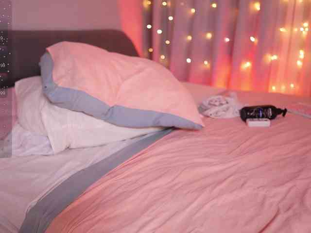 CherryGirlfriend webcam