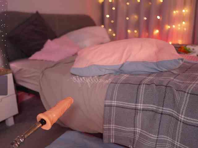 CherryGirlfriend webcam