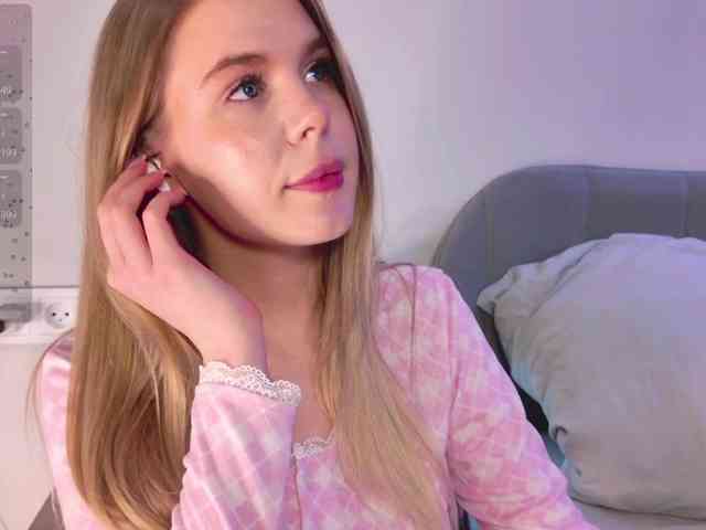 CherryGirlfriend webcam