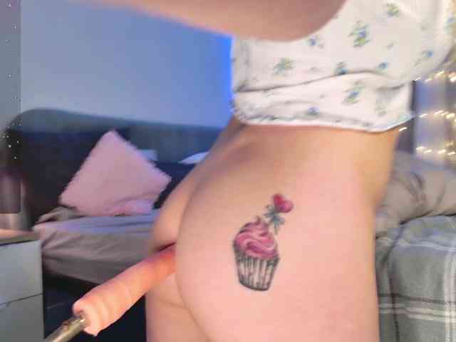 CherryGirlfriend webcam