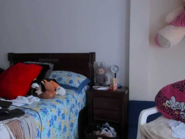 skarlethking8's BongaCams show and profile