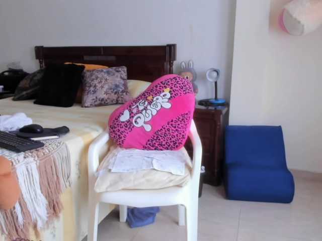 skarlethking8's BongaCams show and profile