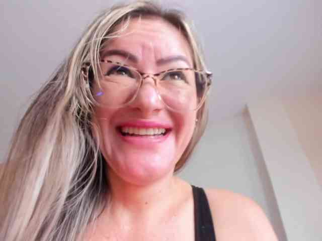 skarlethking8 webcam