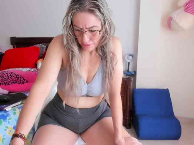 skarlethking8 webcam