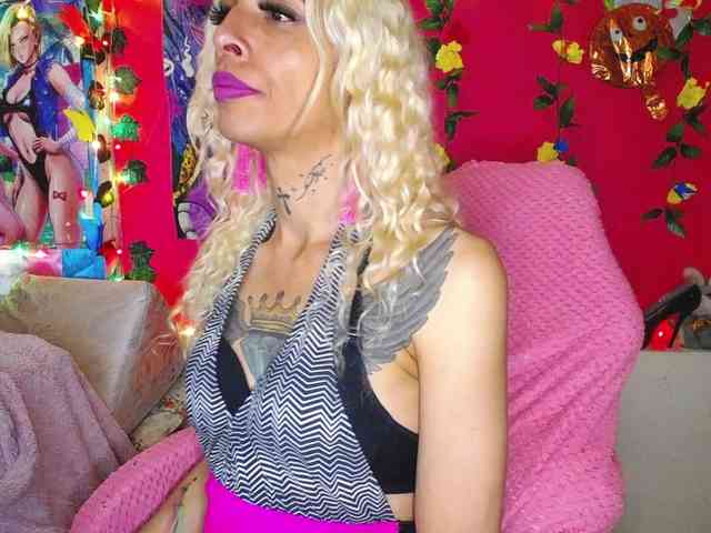 flaquitacoral Live Webcam on BongaCams