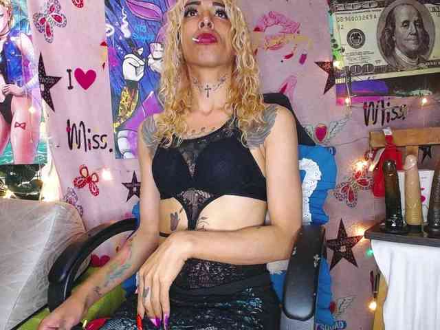 flaquitacoral Live Webcam on BongaCams