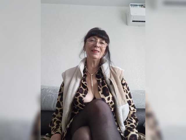 go to chat with Lana-11