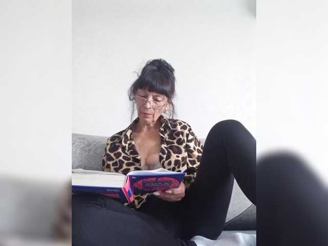 Lana-11's BongaCams show and profile