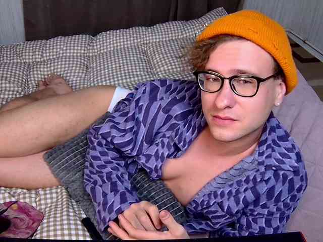 DennisGartman Live Webcam on BongaCams