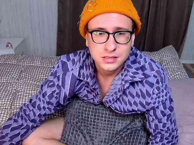 DennisGartman Live Webcam on BongaCams