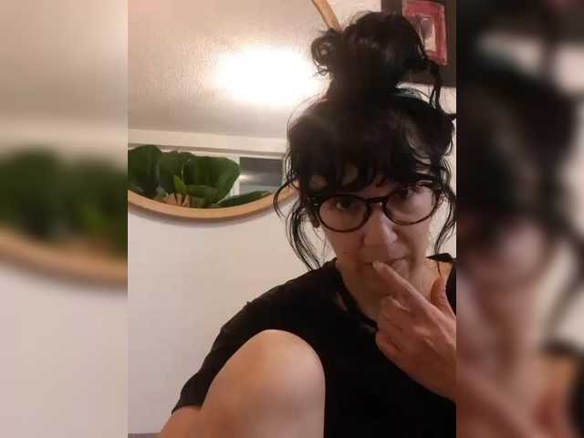 Fruttituttis's BongaCams show and profile