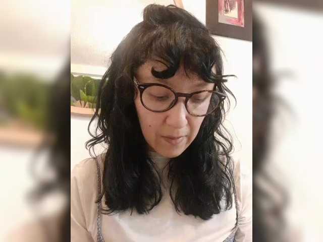 Fruttituttis's BongaCams show and profile