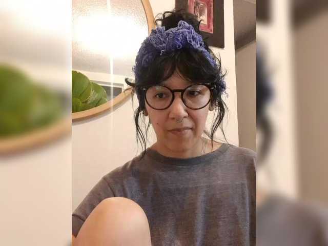 Fruttituttis's BongaCams show and profile