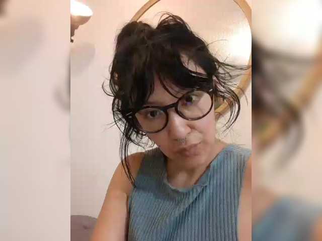 Fruttituttis's BongaCams show and profile