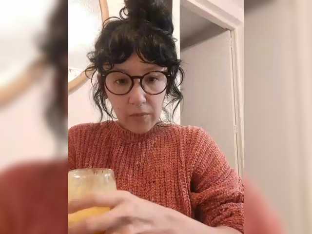 Fruttituttis's BongaCams show and profile