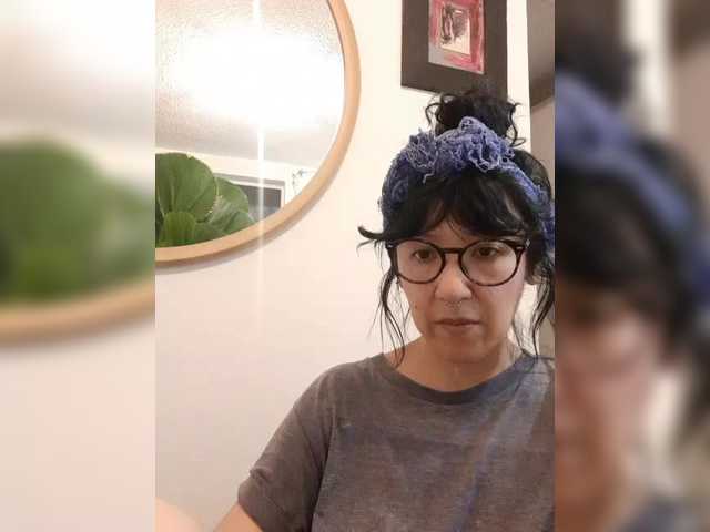 Fruttituttis's BongaCams show and profile