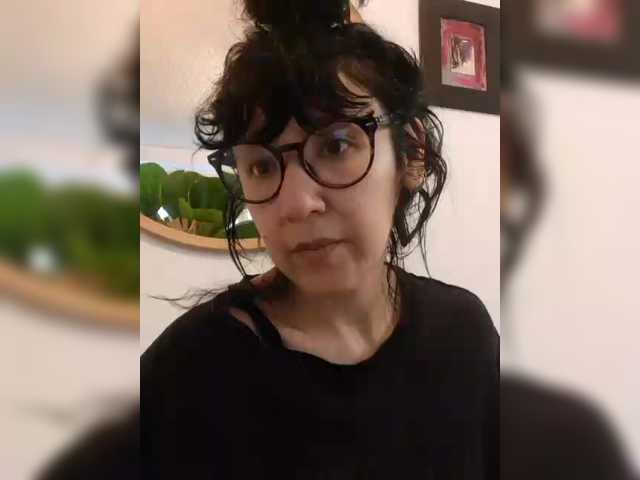 Fruttituttis's BongaCams show and profile