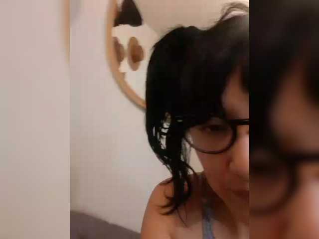 Fruttituttis's BongaCams show and profile