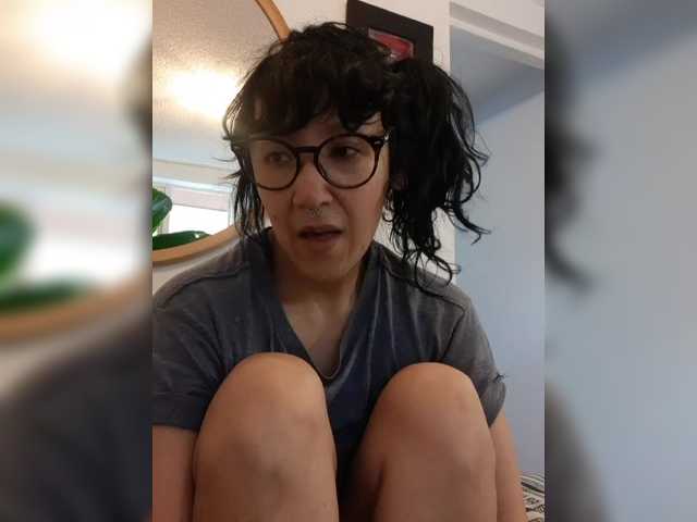 Fruttituttis's BongaCams show and profile