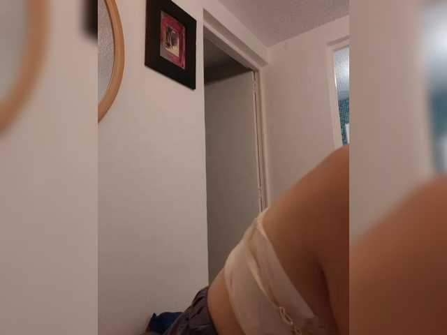 Fruttituttis's BongaCams show and profile