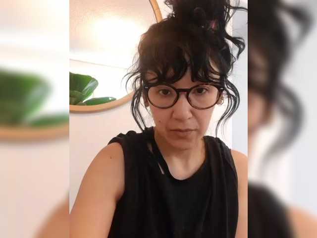 Fruttituttis's BongaCams show and profile