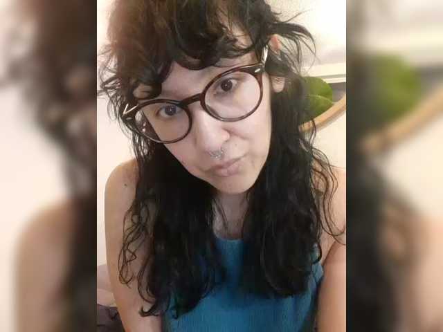 Fruttituttis's BongaCams show and profile