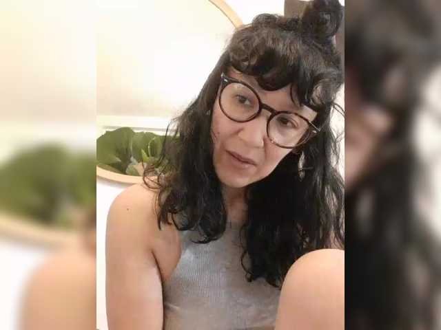 Fruttituttis's BongaCams show and profile