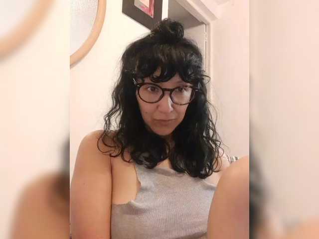 Fruttituttis's BongaCams show and profile