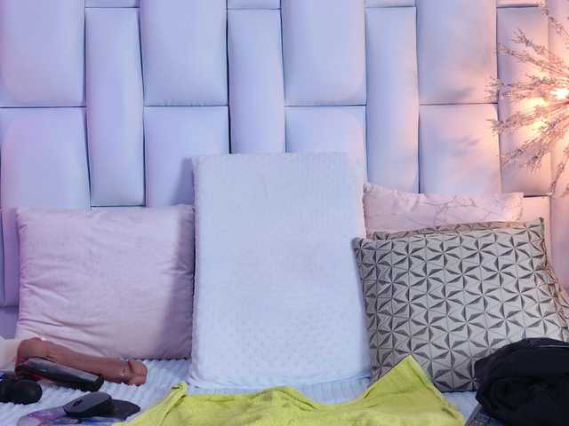  IrisRoss chat room
