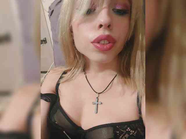 Violet-gold Live Webcam on BongaCams