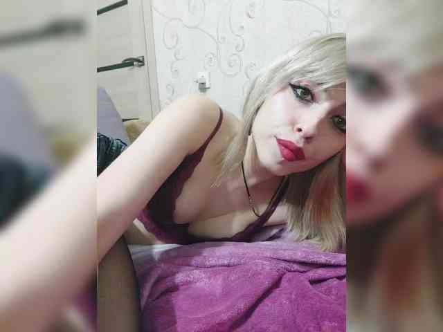 Violet-gold Live Webcam on BongaCams