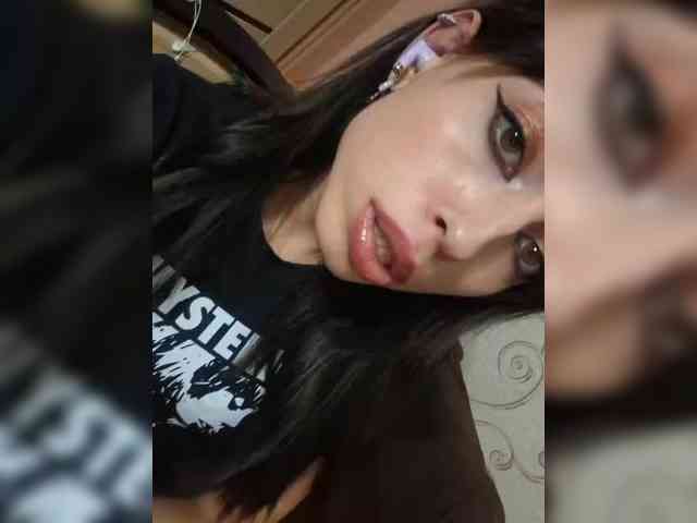 Violet-gold Live Webcam on BongaCams