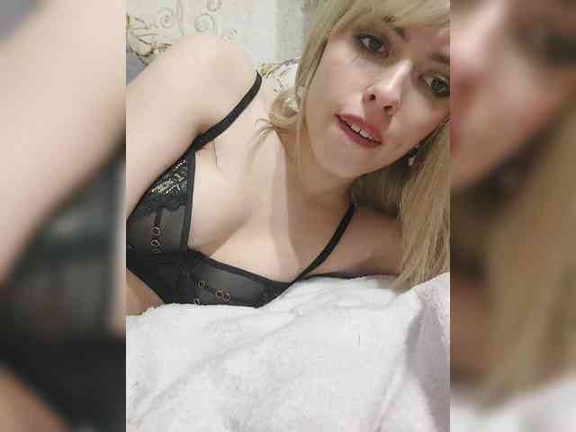 Violet-gold Live Webcam on BongaCams