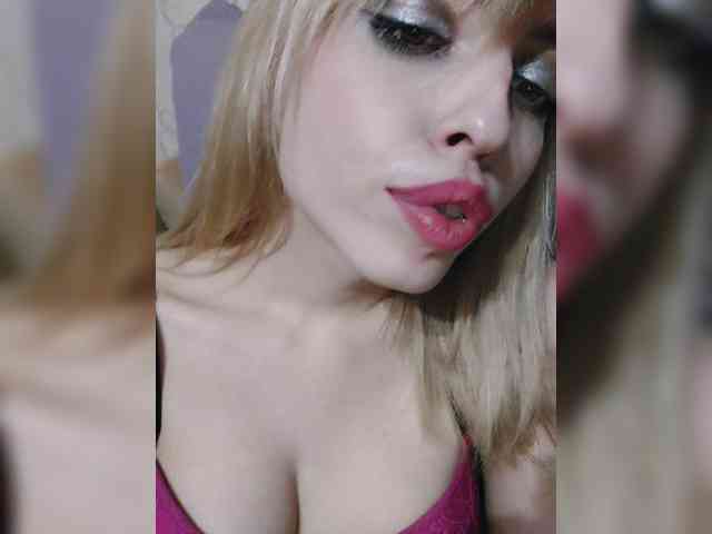 Violet-gold Live Webcam on BongaCams