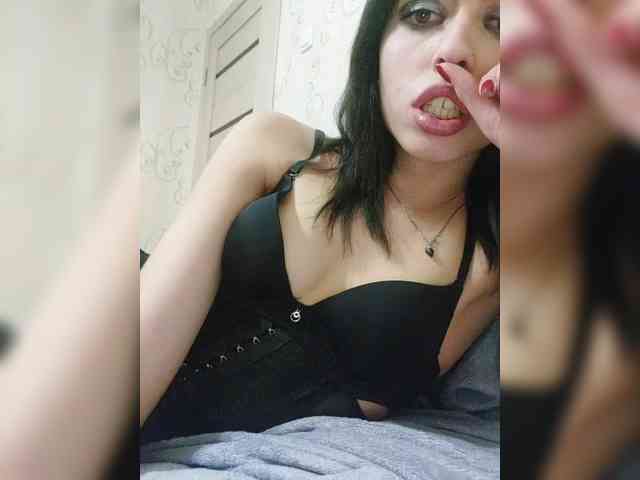 Violet-gold Live Webcam on BongaCams