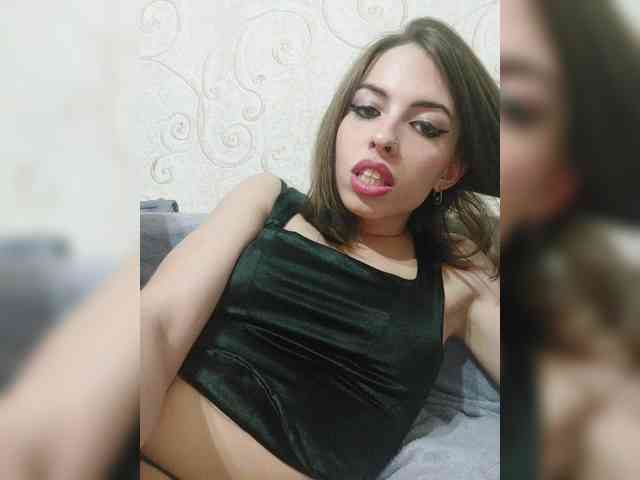 Violet-gold Live Webcam on BongaCams