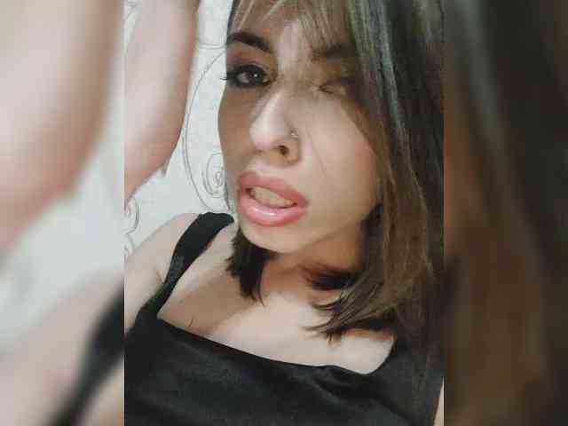 Violet-gold Live Webcam on BongaCams