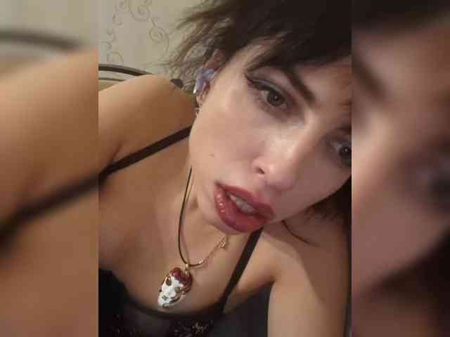 Violet-gold Live Webcam on BongaCams