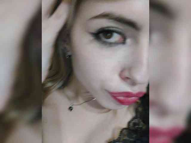 Violet-gold Live Webcam on BongaCams