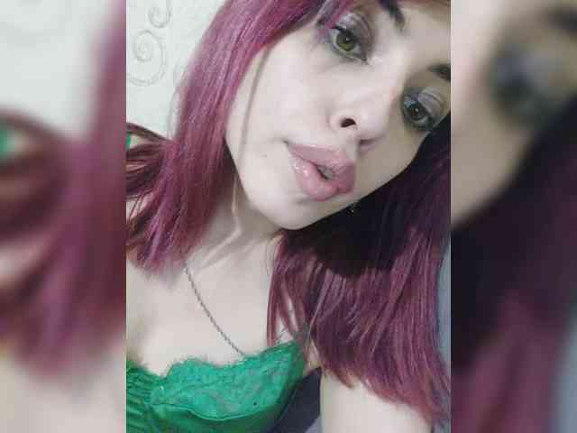 Violet-gold Live Webcam on BongaCams