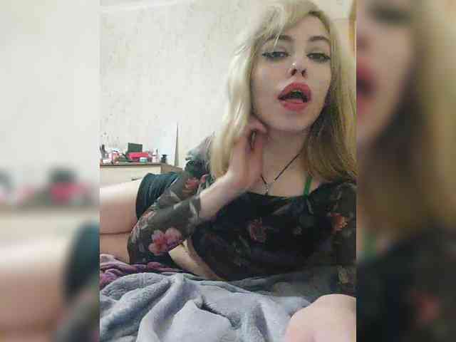 Violet-gold Live Webcam on BongaCams