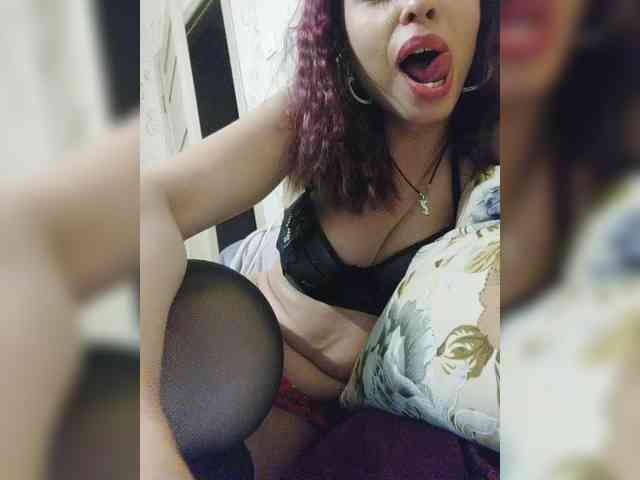 Violet-gold Live Webcam on BongaCams