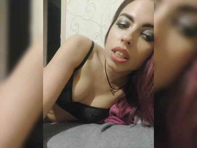 Violet-gold Live Webcam on BongaCams