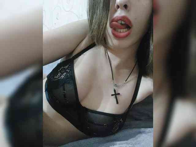 Violet-gold Live Webcam on BongaCams