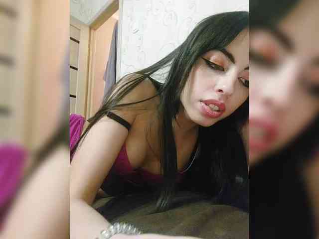 Violet-gold Live Webcam on BongaCams