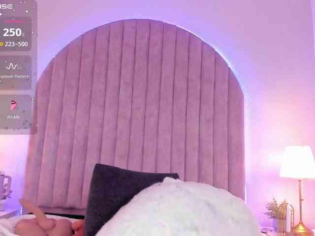 ShaylaDavis webcam