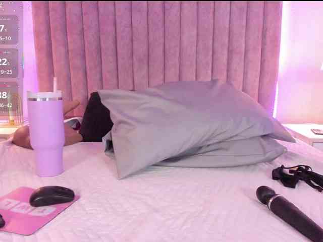 ShaylaDavis webcam