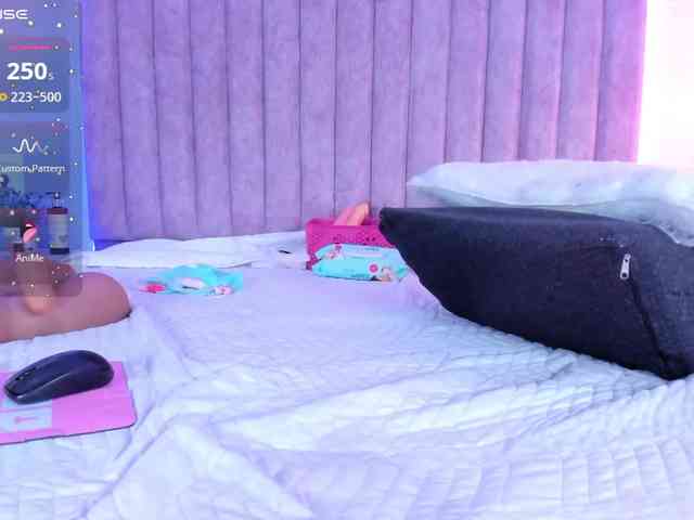 ShaylaDavis webcam