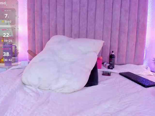 ShaylaDavis webcam