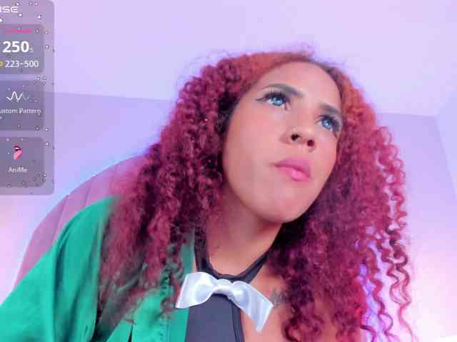 ShaylaDavis webcam